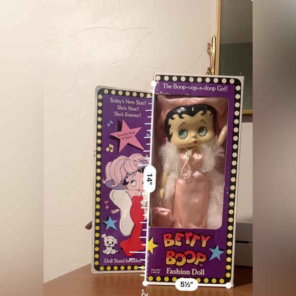 Betty Boop Fashion Doll " Boop-oop-a-doop Girl" Vintage  1986 - Picture 6 of 8